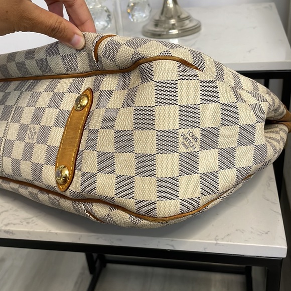 SOLD - Picture 4 of 10